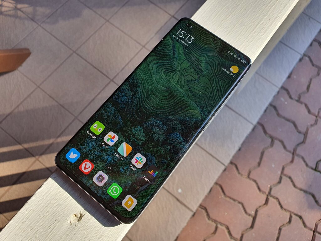 Xiaomi Mi 11 arvostelu: edullisempi huippupuhelin haastaa Samsungin ja OnePlussan