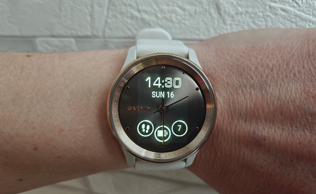 Arvostelussa viisarikellon ja urheilukellon yhdistelmä Garmin Vivomove Trend - kokonaisuus ei vakuuta