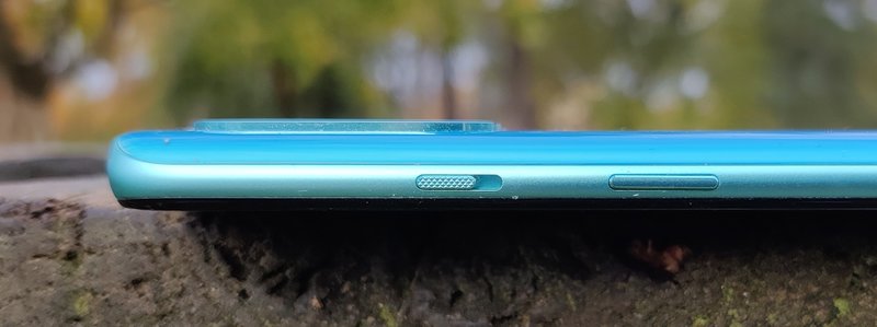 OnePlus 8T sivusta