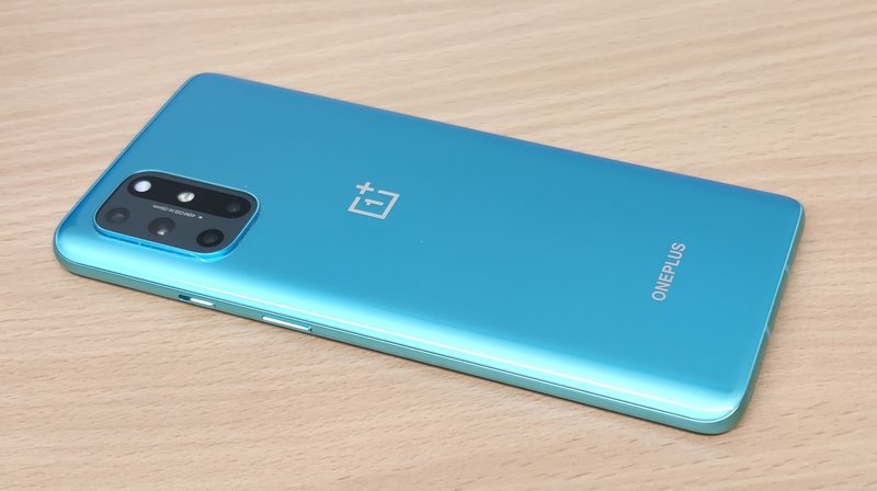 OnePlus 8T ulkonk