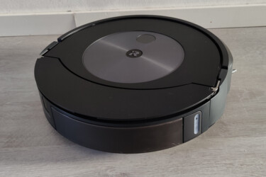 Arvostelussa Roomba Combo j7+ - Ensimmäinen robotti-imuri, joka yhdistää mopin järkevästi osaksi roboimuria